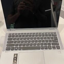 IdeaPad Flex 5 (14" AMD) - Cloud Grey Part #:82R9000TUS