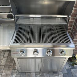 Blaze LBM 32-Inch 4-Burner Propane Gas Grill w/ Infrared Searing Burner