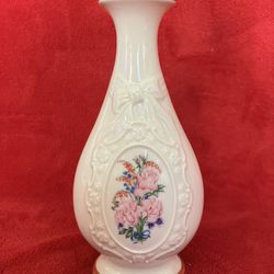 LENOX THE FLOWER OF LOVE GOLD RIM Small Flower Vase ‼️ Made In USA ‼️ Great Valentine GIft 