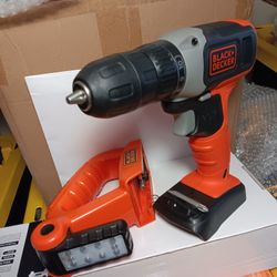 Black Decker 20v Cordless Drill And Light 