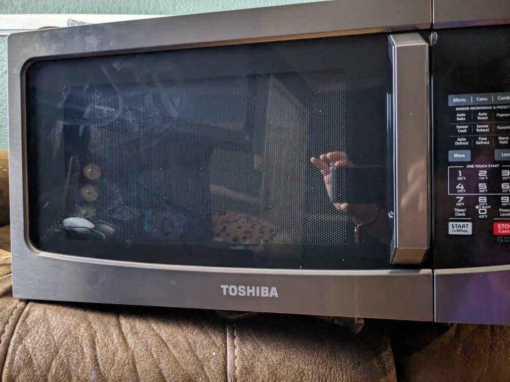 Toshiba Microwave Oven 