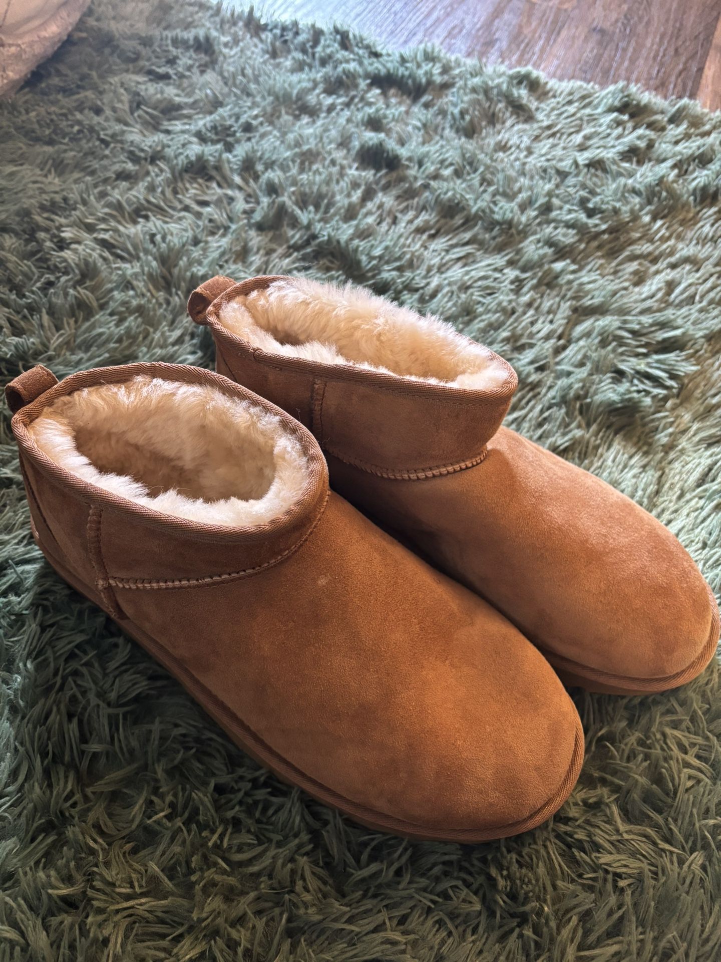 FOR SALE 💵  UGG CLASSIC ULTRA MINI BOOT “CHESTNUT”
