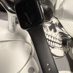 Second Generation Apple Watch SE GPS + Cellular, 44mm Space Gray Aluminum Case with Midnight Sport Band - Regular