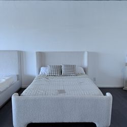 High-End Style Bed — Curved Upholstered Frame Free Local Delivery 🚚 