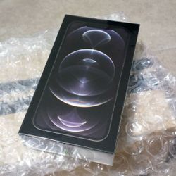 Like New iPhone 12 PRO 128GB Unlocked. 