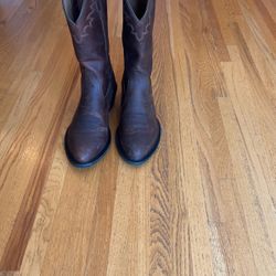 Mean’s Ariat Western Boots Sized 11.5 D. Leather Uppers