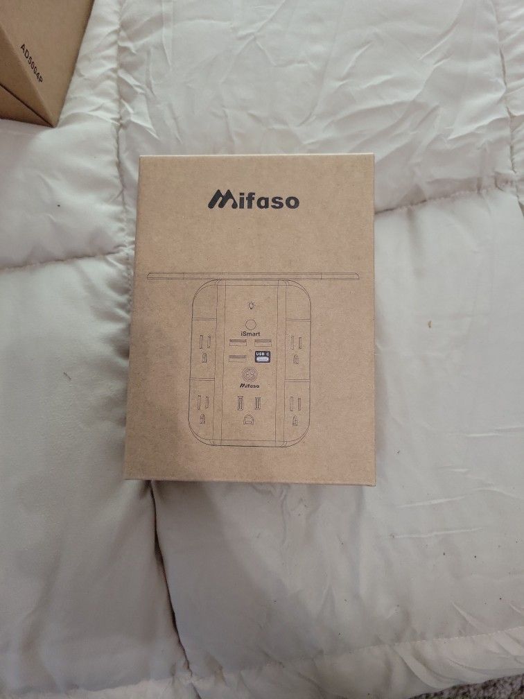 Mifaso Wall Outlet Extender and Shelf (2)