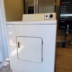 Kenmore dryer,  Lavadora $125