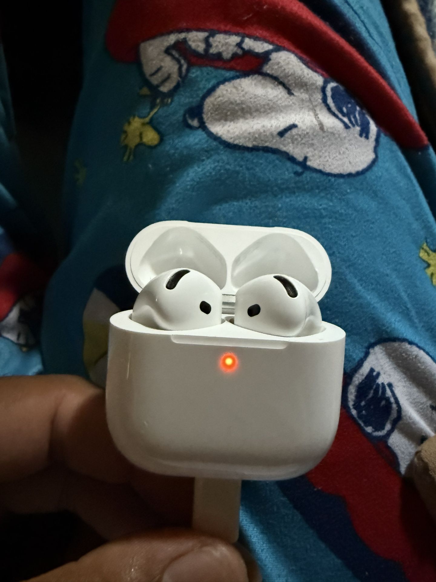 AirPods 4