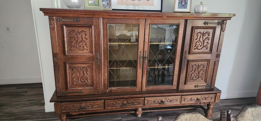 China Cabinet And Table ((( FREE )))