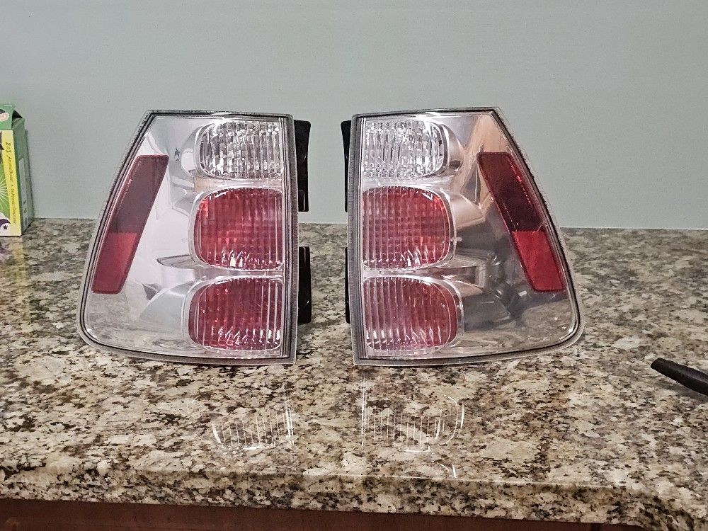 2008 Equinox Tail Lights