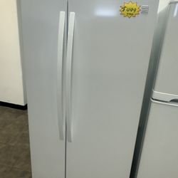 33 Inches Wide Kenmore Refrigerator 