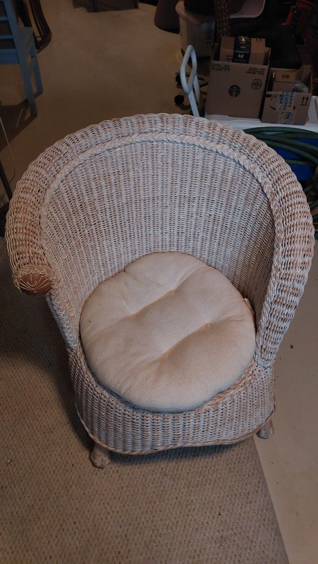 Wicker Furniture - Chair + side tables + Dresser