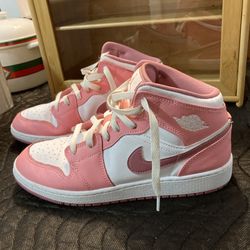 Jordan Valentines Edition Size 7Y