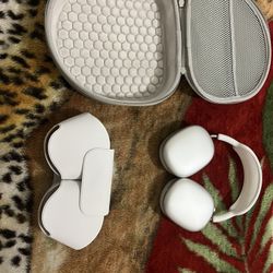 AirPod Max in 500 dollars new more information in box