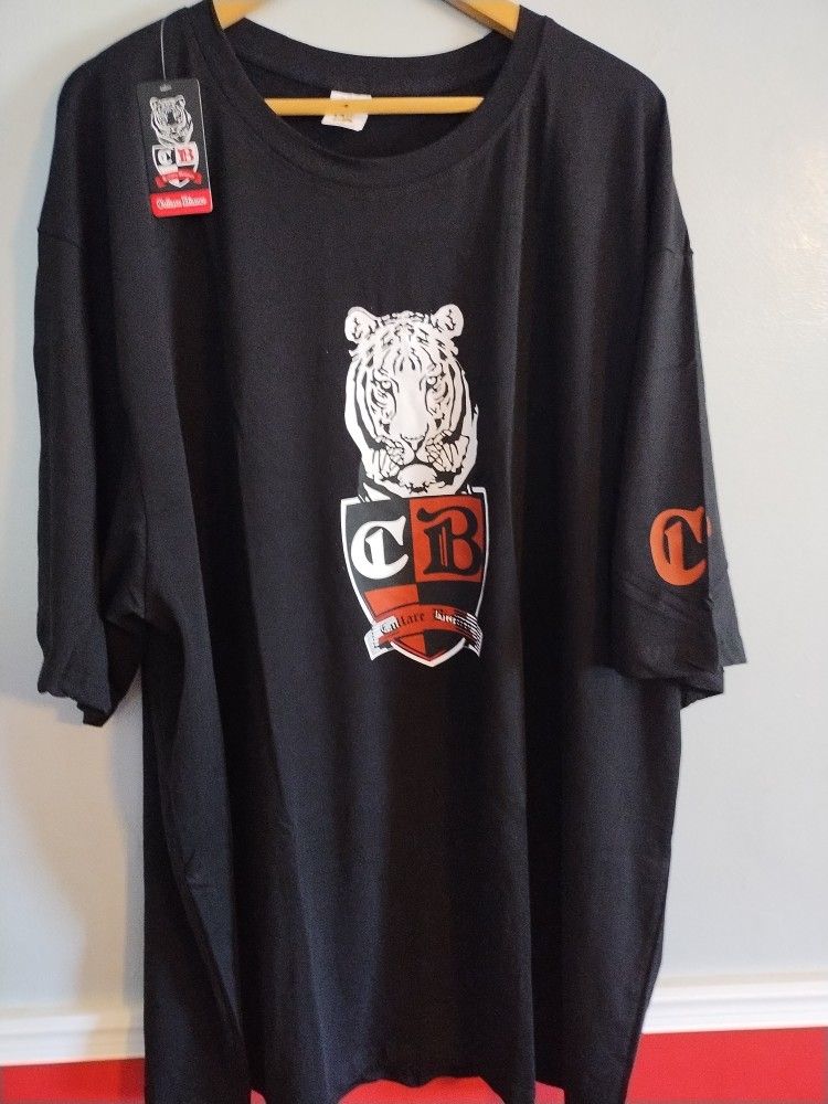 COLLARE BIANCO T-SHIRT..... CHECK OUT MY PAGE FOR MORE ITEMS