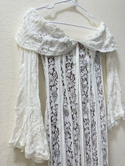 💫 White Lace Off-Shoulder Bell Sleeve Dress || M