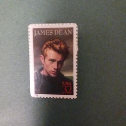 James Dean looks like a stamp but it's not his opinion you can wear on your shirt or wear at pendants or whatever your hat 30 years old