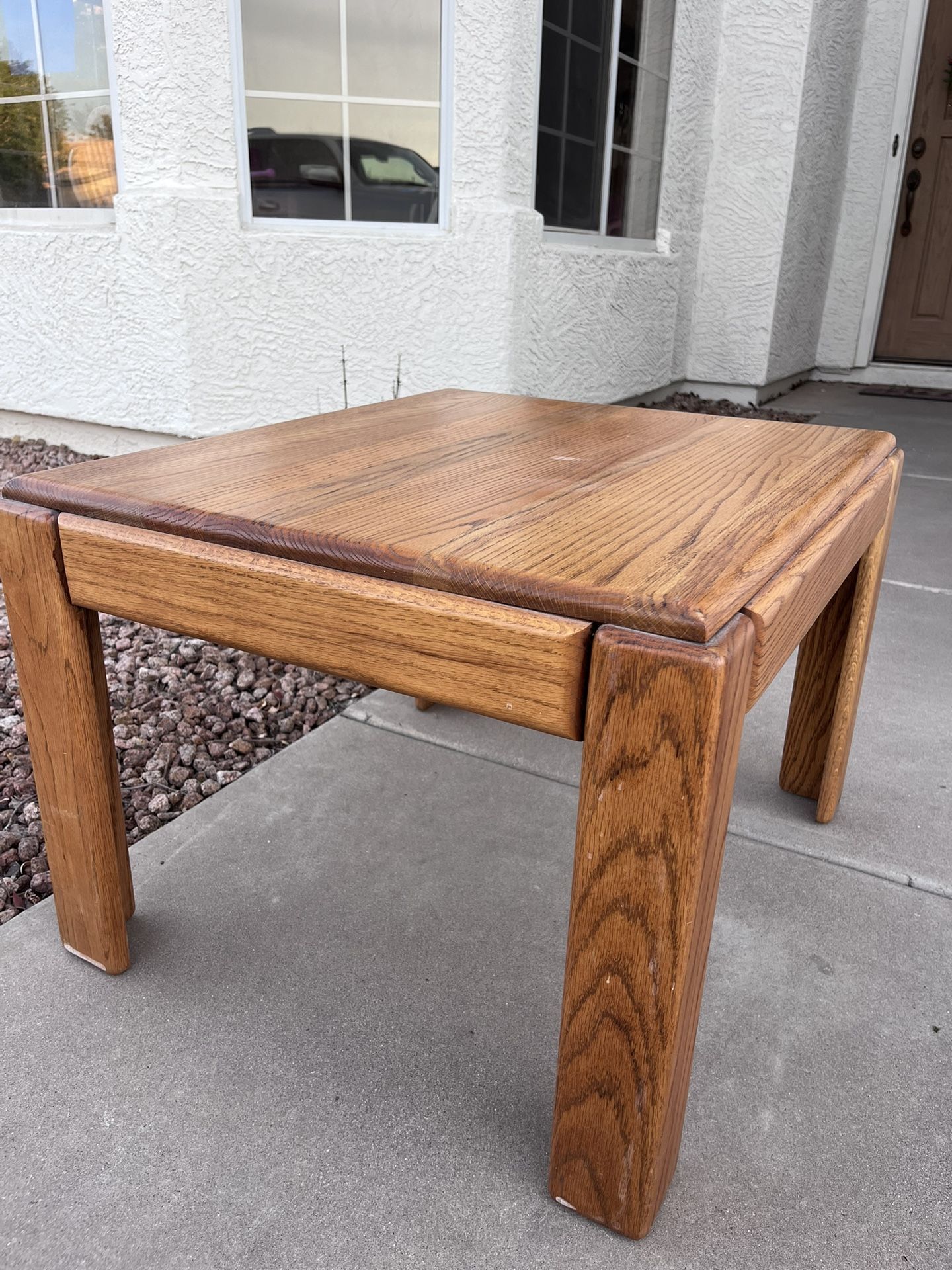 Oak end table