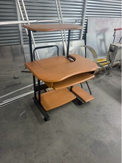 Computer desk