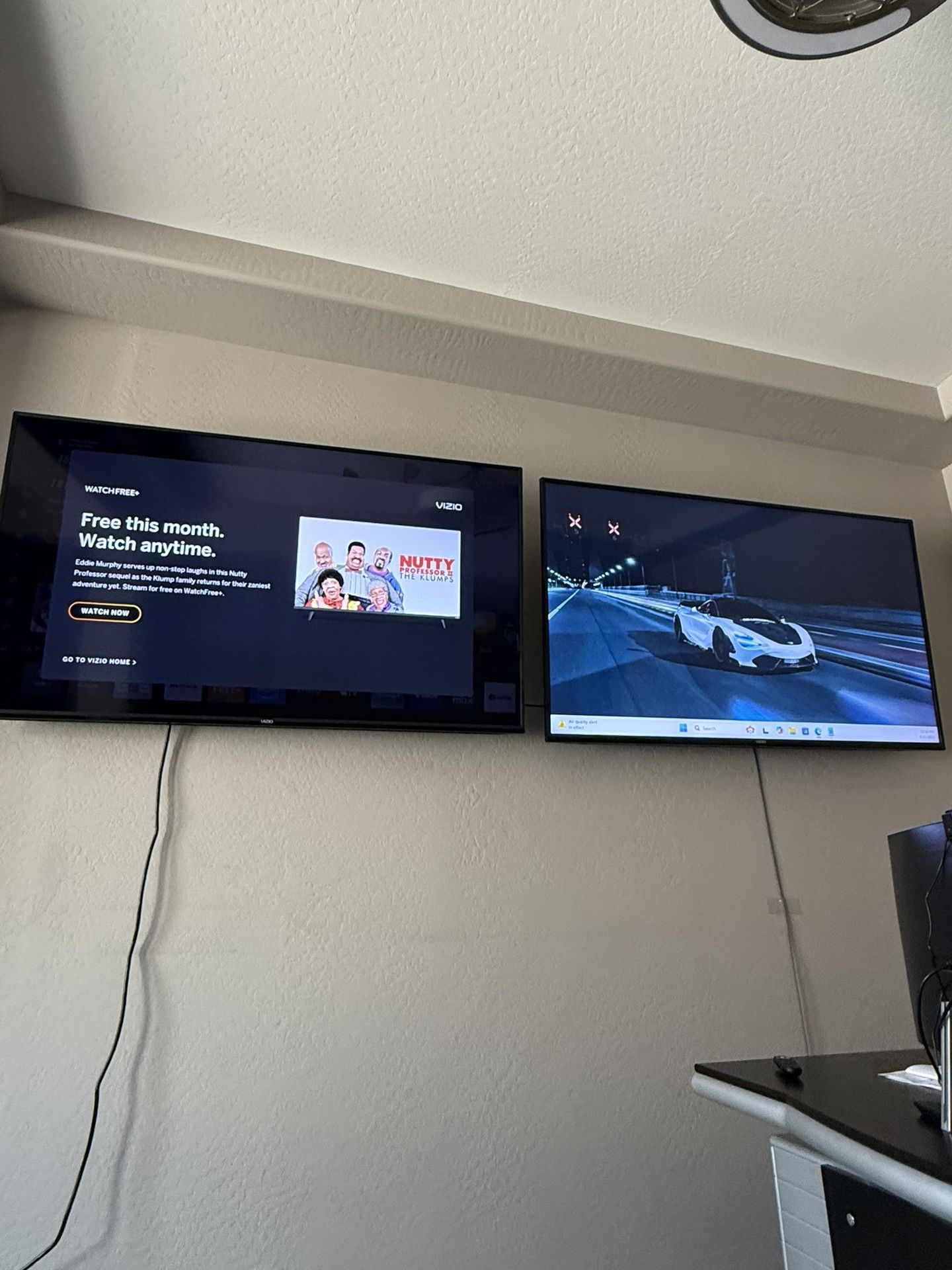 (2) Vizio Tv