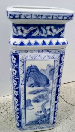 17 1/2 inch tall blue delphs vace