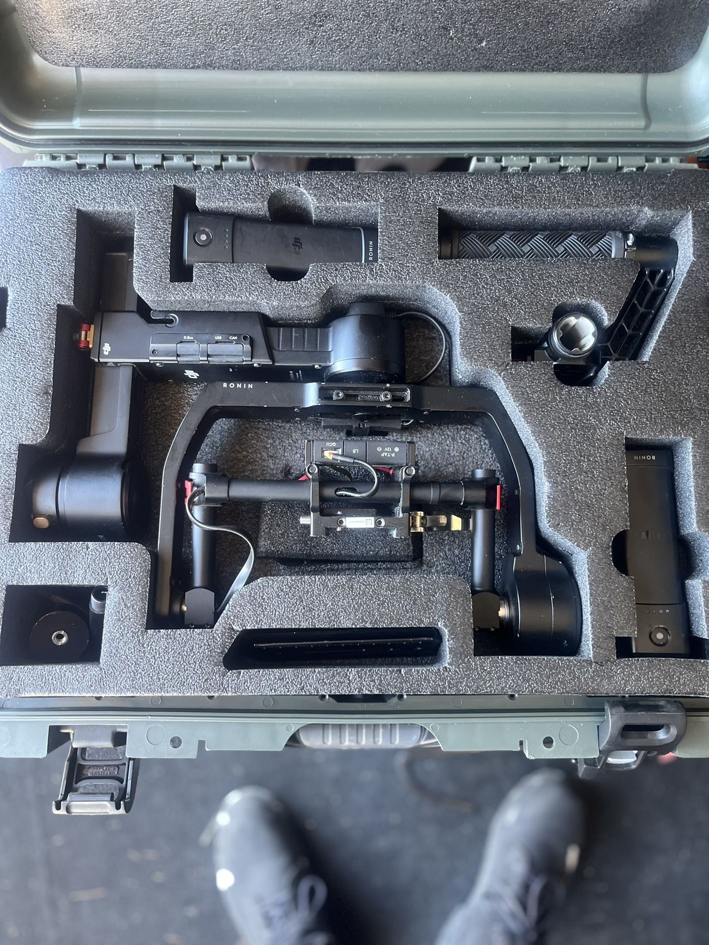 DJI Ronin 2 Aerial Stabilizer (Professional Camera Equipment)