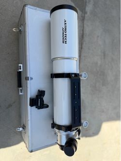 Astro-Tech  102ED F7 refractor Telescope