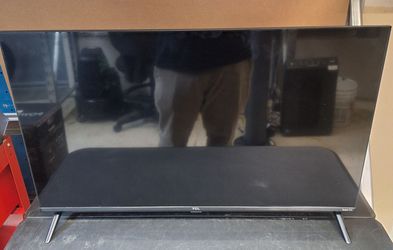 TCL 32" ROKU FLAT PANEL TV