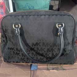 Michael Kors Black Signature Logo Satchel – Great Condition