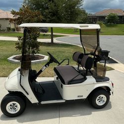 2011 E-Z-GO Freedom Golf Cart Electric