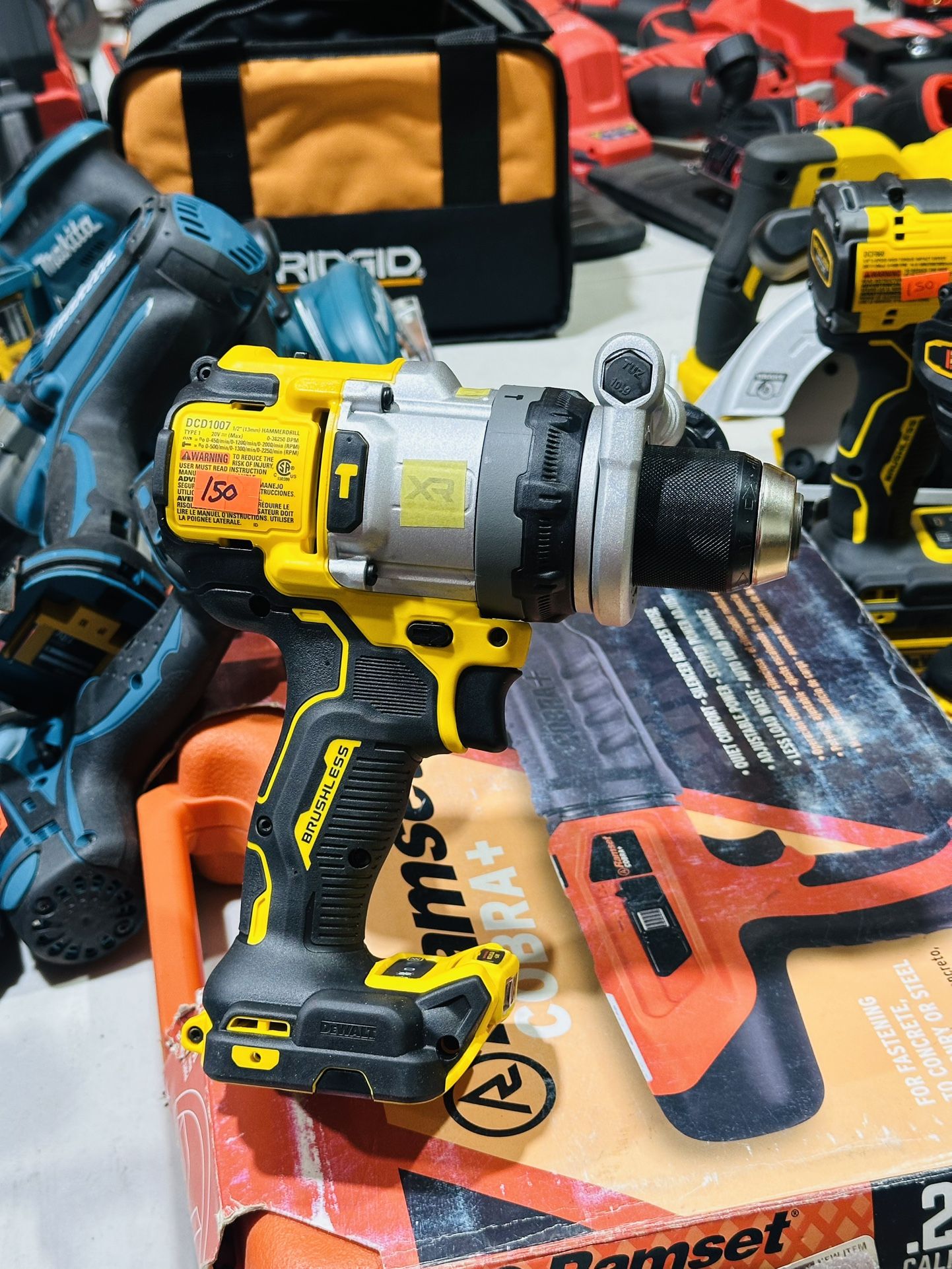 DEWALT XR 1/2-in 20-volt max Variable Speed Brushless Cordless Hammer Drill (