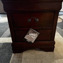 Brand new End Table