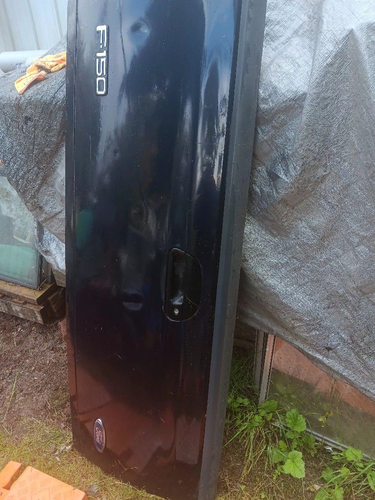 Ford F150 Tail Gate
