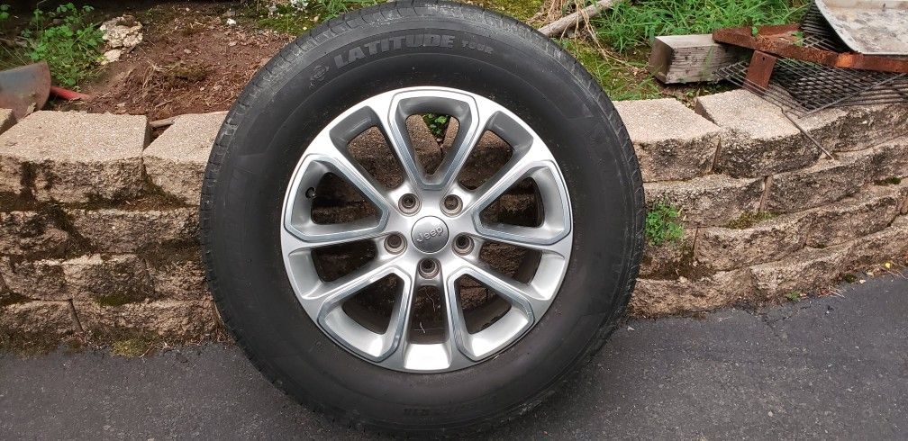 18" Jeep Grand Cherokee OEM wheels, tires, and TPMS sensors