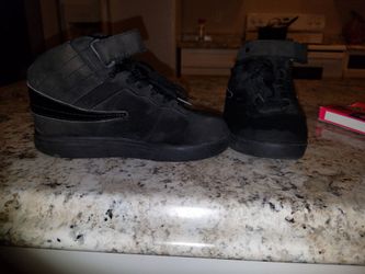 Shoes for sale size 13 like new