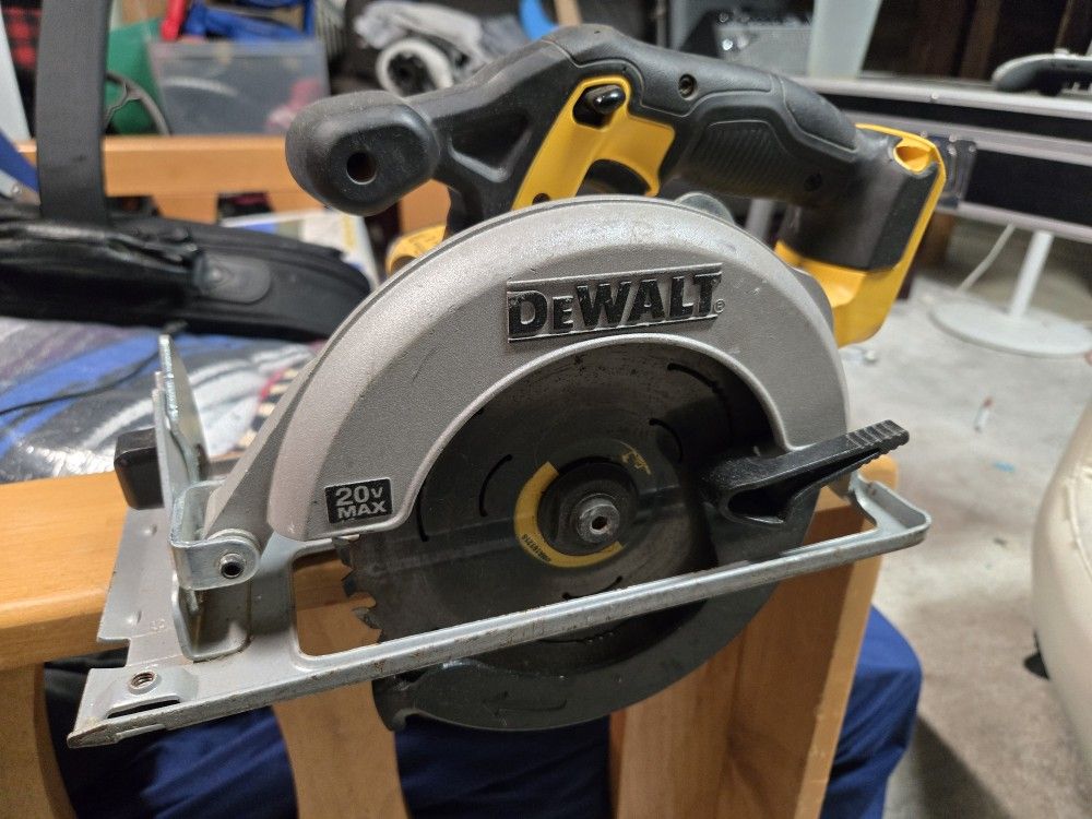 dewalt circular saw