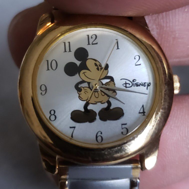 Disney by Silo Mickey Mouse Gold & Silver Toned Wristwatch Lower Price Week