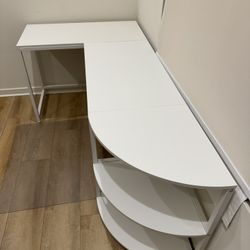 Modern L Shaped Desk - Great Condition 