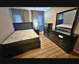 Black Bedroom Set 4 Pcs New Led Lights Finance Available 
