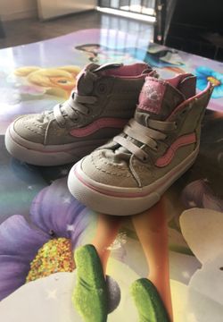 Toddler vans with zipper