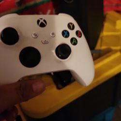 Xbox One Remote  Need Cover Works