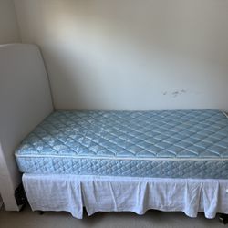 Twin Bed 