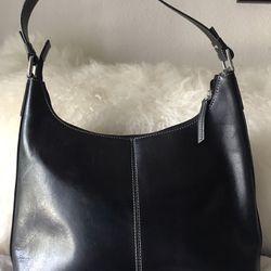 Vintage Nordstrom Simple Classic Black Leather Shoulder Bag