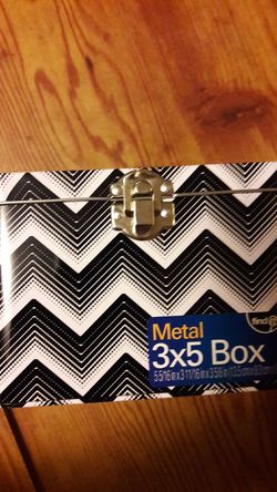 NEW METAL index card box $5