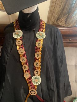 GRADUATION LEIS 👩🏻‍🎓