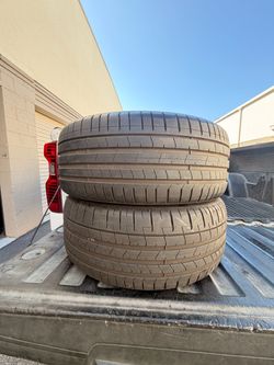 225/40/19 Pirelli Pzero PZ4 semi new condition (2)