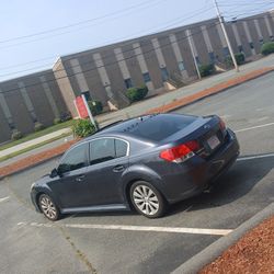 clean title in your hand come get this beatiful its in good condition drives smooth no lights on dash everthing works as should 