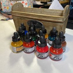 FW LIQUID ACRYLIC PAINT