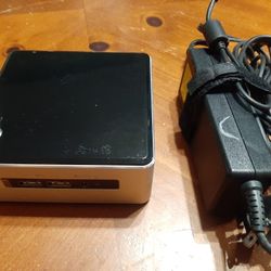Intel NUC 7 (i5-6260U, 16gb RAM, 256gb SSD)